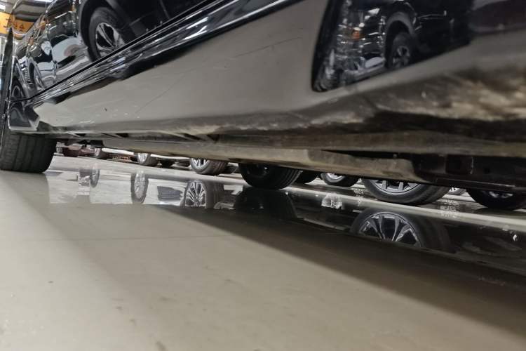 Used Wuling Xingguang 2025 610 km Smart Flagship Version Right Side Sill