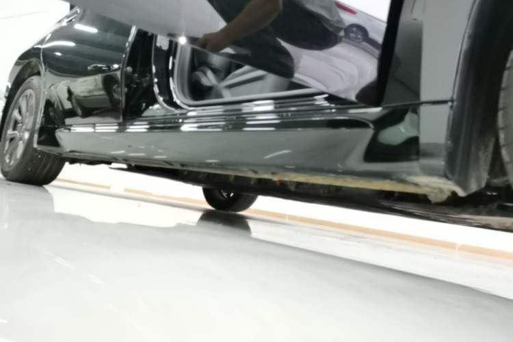 Used Wuling Xingguang 2025 70km Smart Standard Version Right Side Sill
