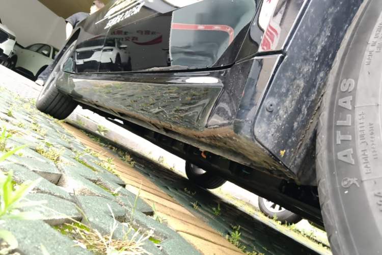 Used Wuling Xingguang 2025 150 km Smart Pilot Version Right Side Sill