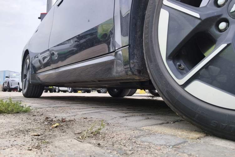 Used Wuling Xingguang 2025 610 km Smart Flagship Version Right Side Sill