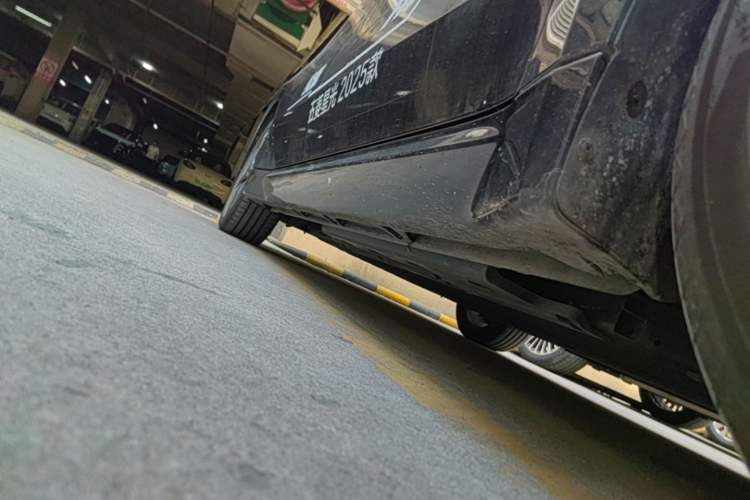 Used Wuling Xingguang 2025 610 km Smart Flagship Version Right Side Sill