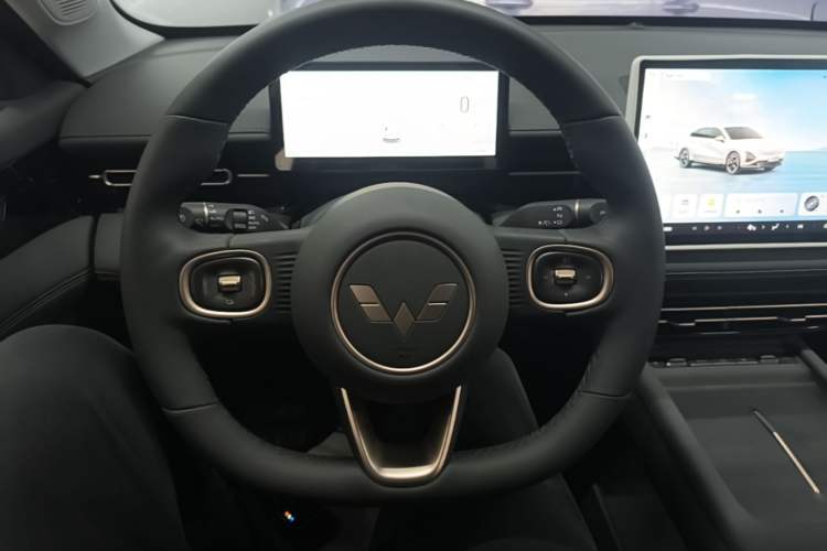 Used Wuling Xingguang 2025 70km Smart Standard Version Steering Wheel
