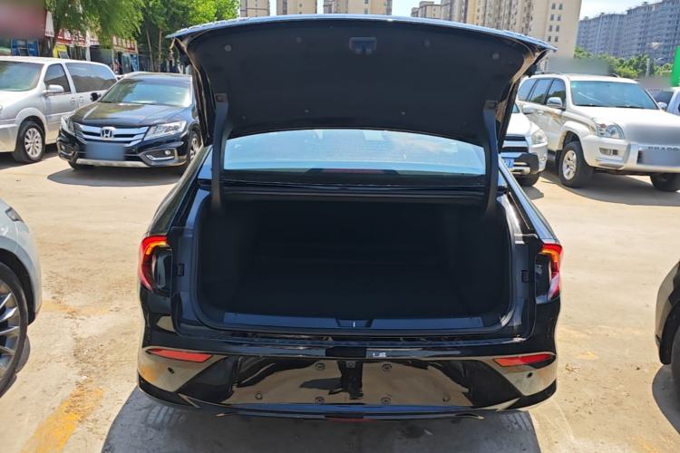 Used Wuling Xingguang 2025 610 km Smart Flagship Version Trunk