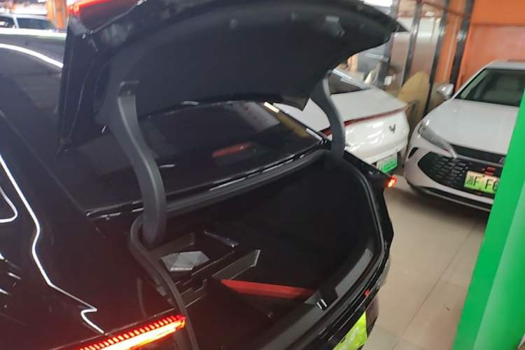 Used Wuling Xingguang 2025 610 km Smart Flagship Version Trunk