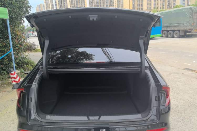 Used Wuling Xingguang 2025 610 km Smart Flagship Version Trunk