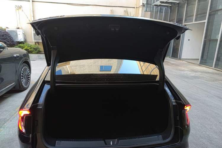 Used Wuling Xingguang 2025 610 km Smart Flagship Version Trunk