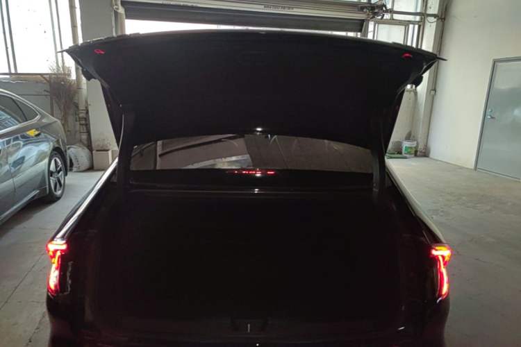 Used Wuling Xingguang 2025 610 km Smart Flagship Version Trunk