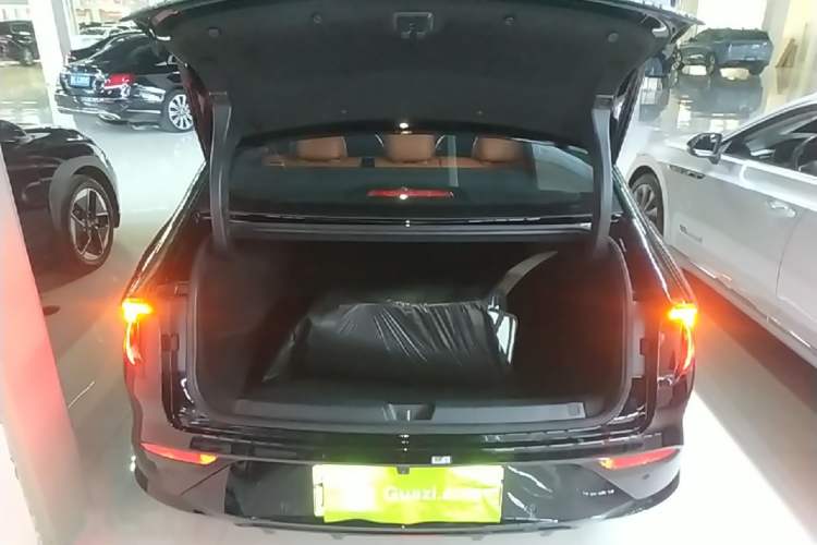 Used Wuling Xingguang 2025 610 km Smart Flagship Version Trunk