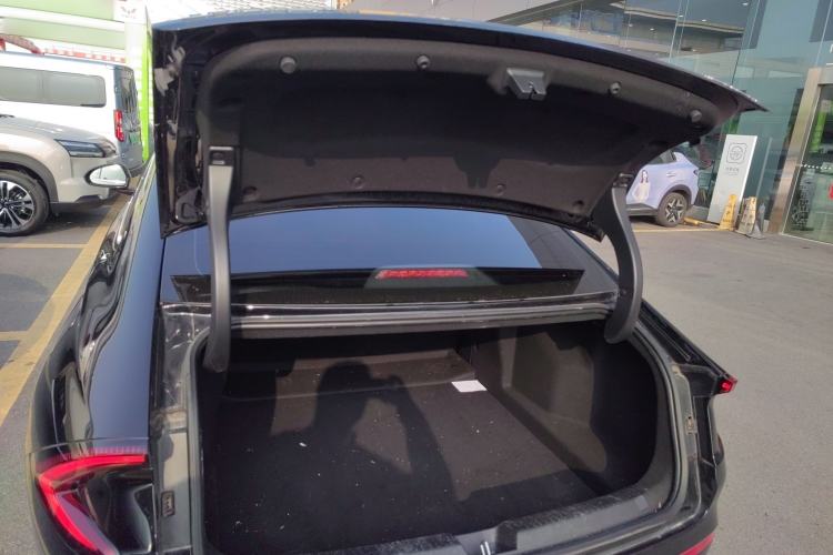 Used Wuling Xingguang 2025 610 km Smart Flagship Version Trunk