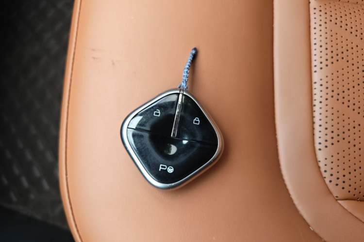 Used Wuling Xingguang 2025 610 km Smart Flagship Version Vehicle Key