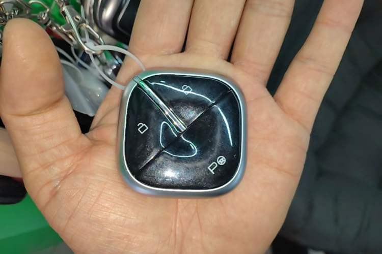 Used Wuling Xingguang 2025 610 km Smart Flagship Version Vehicle Key
