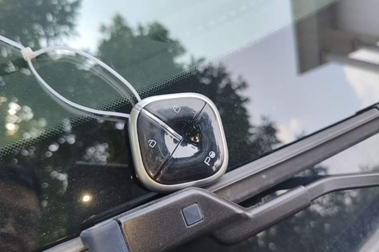 Used Wuling Xingguang 2025 610 km Smart Flagship Version Vehicle Key