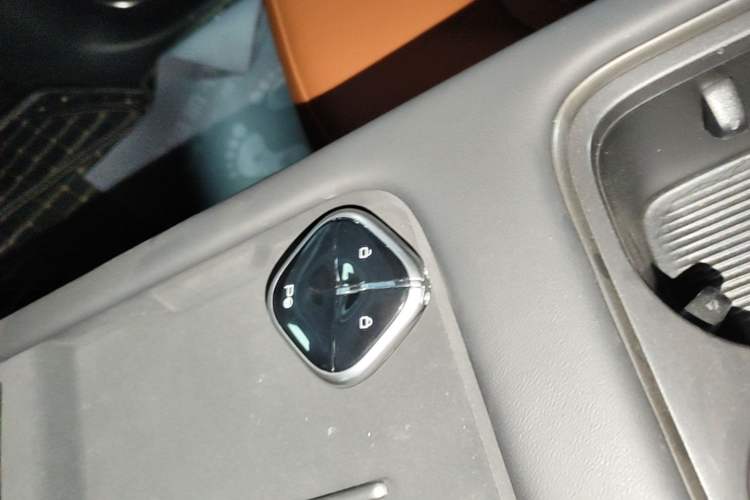 Used Wuling Xingguang 2025 610 km Smart Flagship Version Vehicle Key