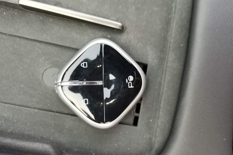 Used Wuling Xingguang 2025 610 km Smart Flagship Version Vehicle Key