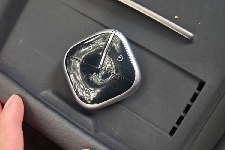 Used Wuling Xingguang 2025 610 km Smart Flagship Version Vehicle Key