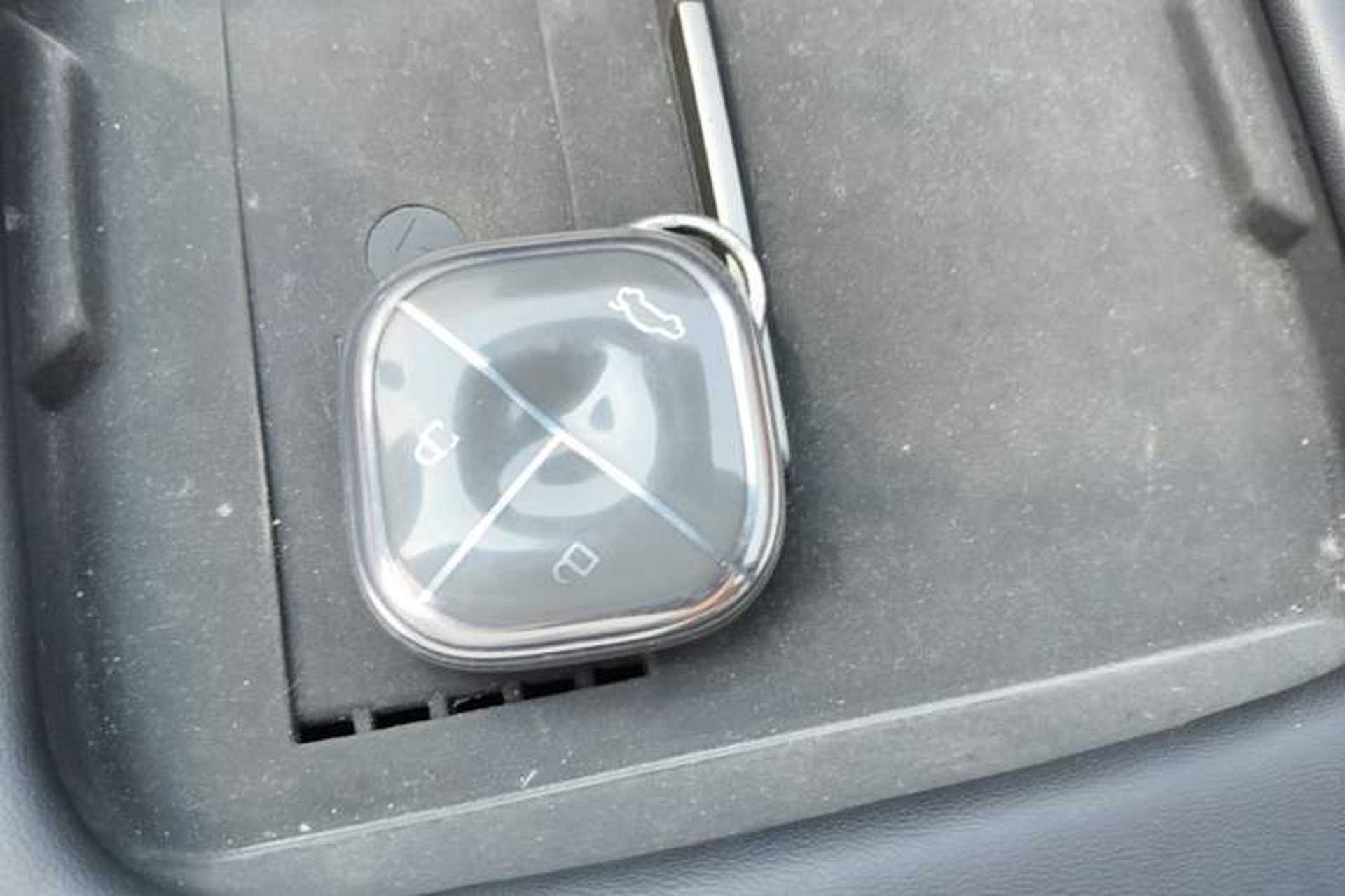 Used Wuling Xingguang 2025 610 km Smart Flagship Version Vehicle Key