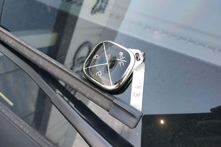 Used Wuling Xingguang 2025 610 km Smart Flagship Version Vehicle Key