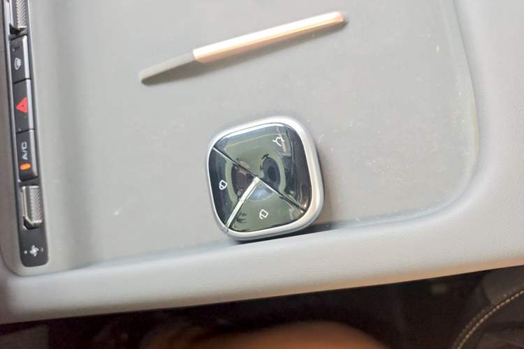 Used Wuling Xingguang 2025 70km Smart Standard Version Vehicle Key