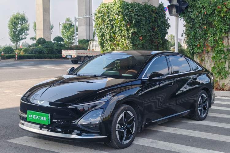 Wuling Xingguang 2025 610 km Smart Flagship Version