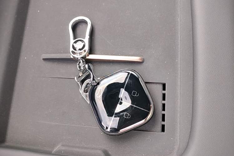 Used Wuling Xingguang 2025 610 km Smart Flagship Version Vehicle Key