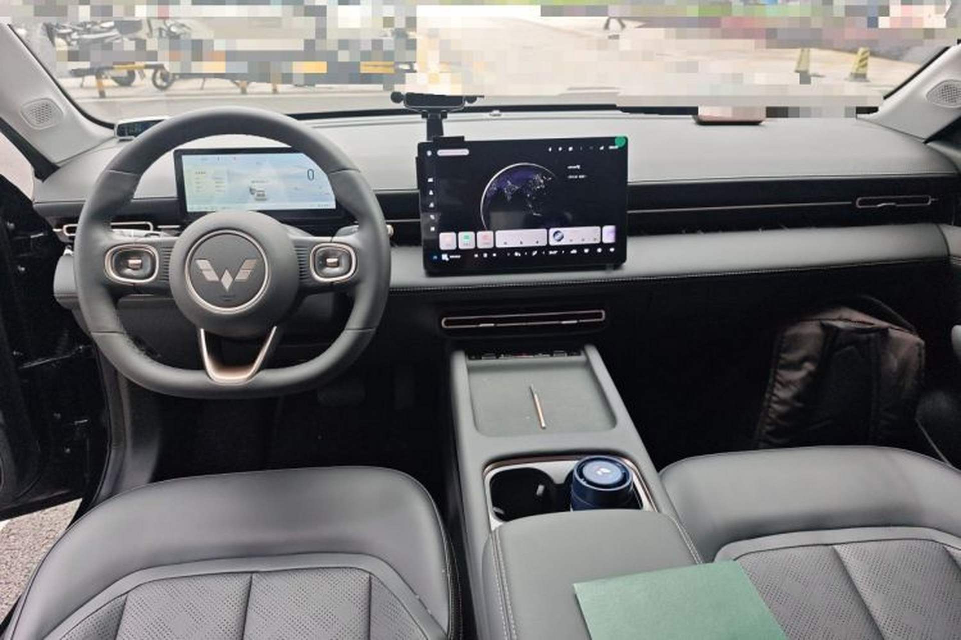 Used Wuling Xingguang 2025 70km Smart Standard Version Center Console
