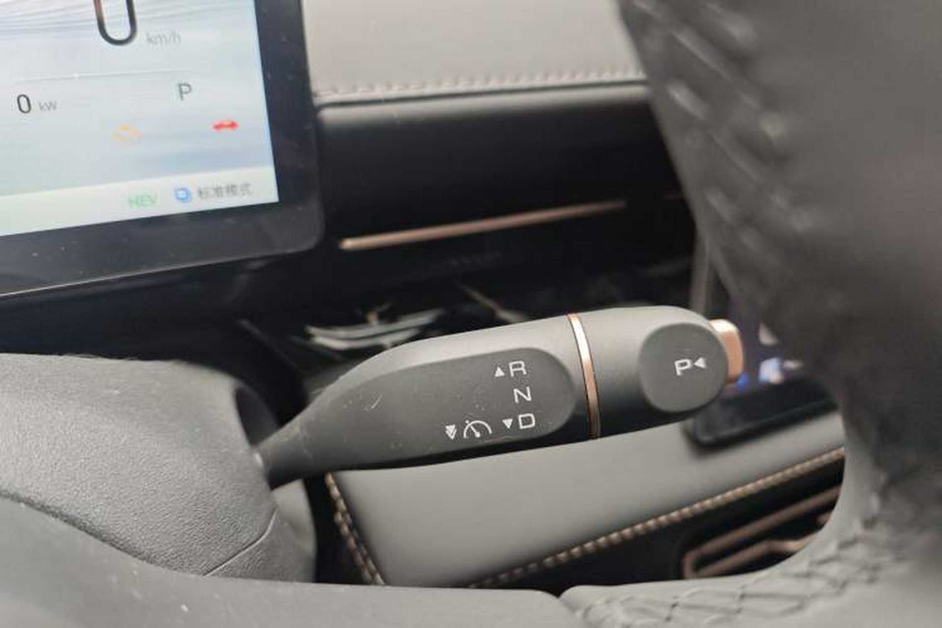 Used Wuling Xingguang 2025 70km Smart Standard Version Gear Lever
