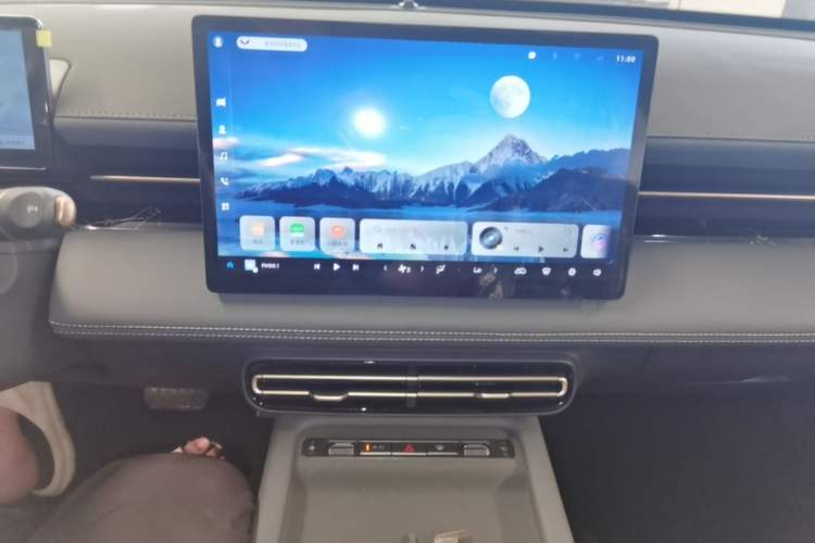 Used Wuling Xingguang 2025 70km Smart Standard Version Audio And AC Panel