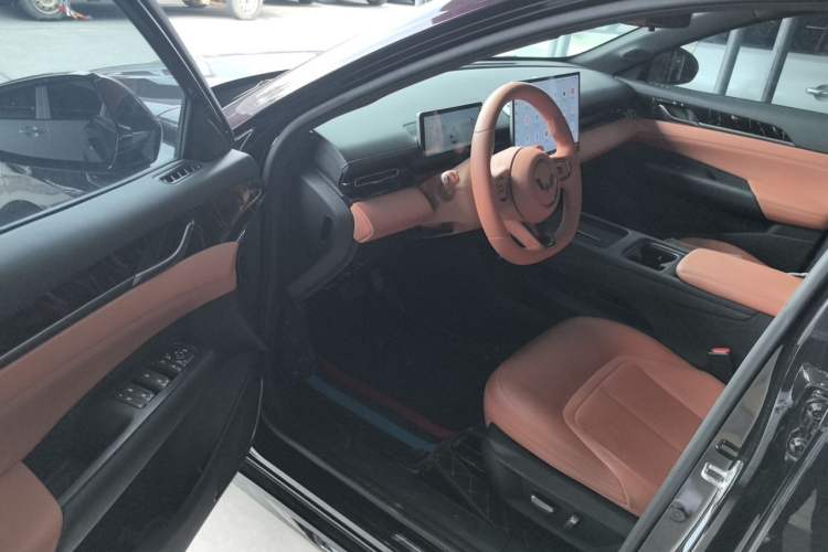 Used Wuling Xingguang 2025 150 km Smart Pilot Version Driver Seat