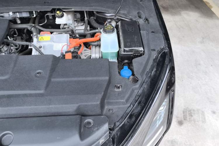 Used Wuling Xingguang 2025 150 km Smart Pilot Version Engine Bay Left