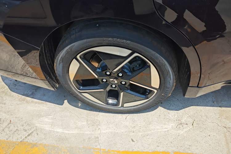 Used Wuling Xingguang 2025 150 km Smart Advanced Version Exterior 1