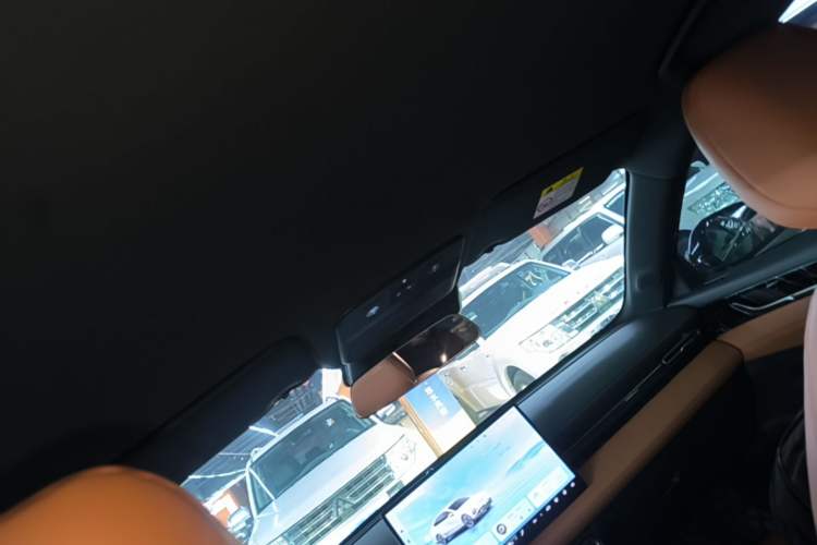 Used Wuling Xingguang 2025 150 km Smart Pilot Version Headliner