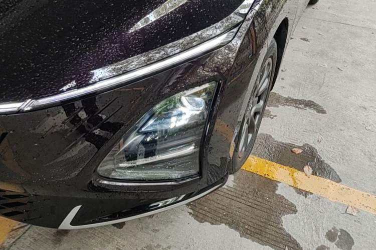 Used Wuling Xingguang 2025 70km Smart Standard Version Left Front Headlight