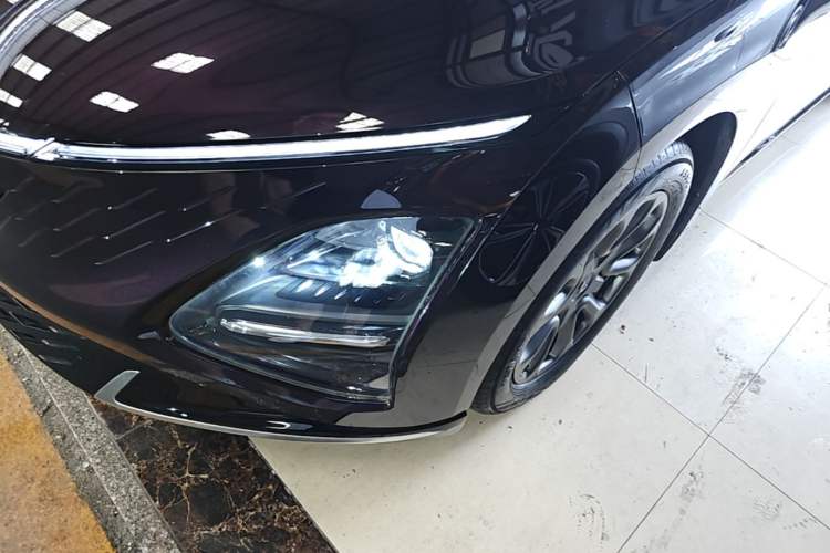 Used Wuling Xingguang 2025 70km Smart Standard Version Left Front Headlight