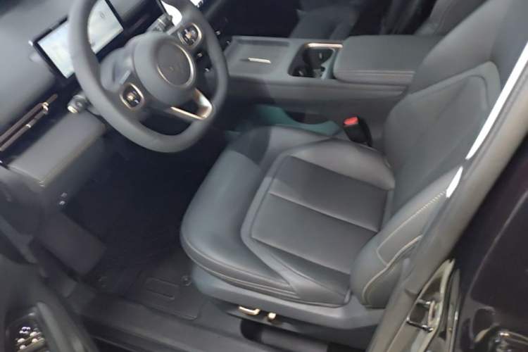 Used Wuling Xingguang 2025 70km Smart Standard Version Left Front Seat
