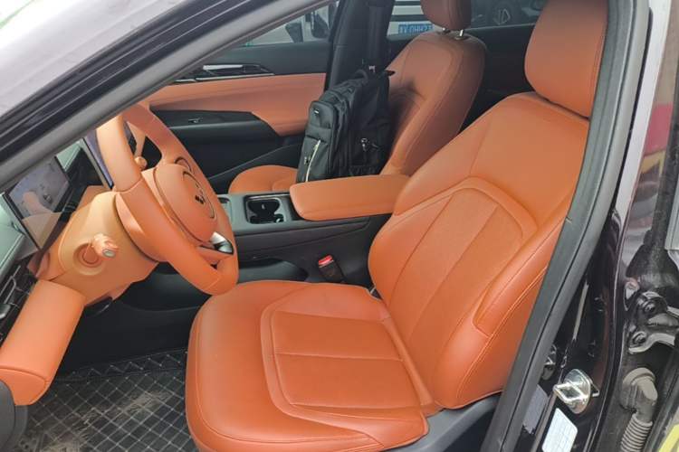 Used Wuling Xingguang 2025 150 km Smart Pilot Version Left Front Seat