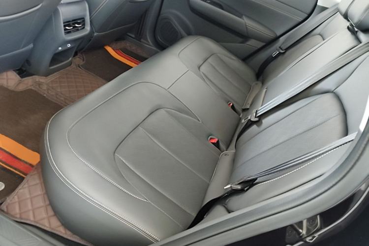 Used Wuling Xingguang 2025 70km Smart Standard Version Left Rear Seat
