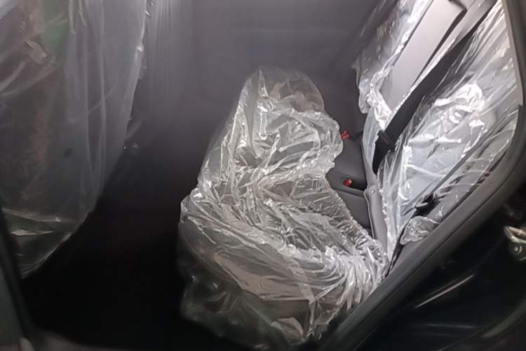 Used Wuling Xingguang 2025 70km Smart Standard Version Left Rear Seat