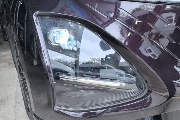 Used Wuling Xingguang 2025 150 km Smart Pilot Version Right Front Headlight