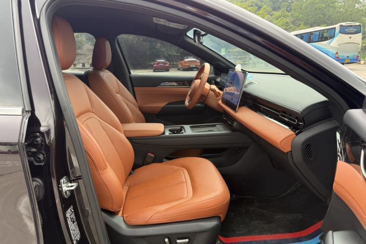 Used Wuling Xingguang 2025 150 km Smart Pilot Version Right Front Seat