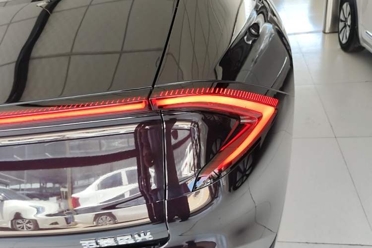 Used Wuling Xingguang 2025 70km Smart Standard Version Right Rear Taillight