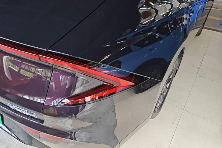 Used Wuling Xingguang 2025 70km Smart Standard Version Right Rear Taillight