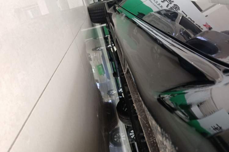 Used Wuling Xingguang 2025 70km Smart Standard Version Right Side Sill