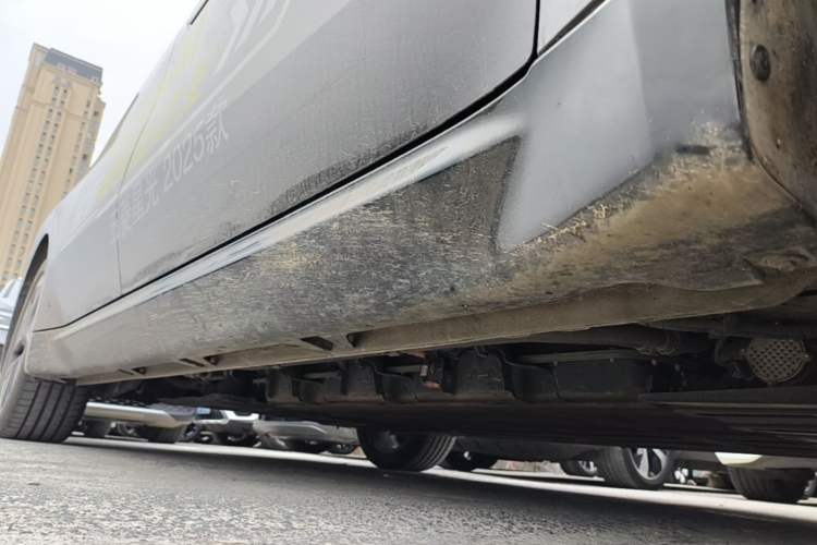 Used Wuling Xingguang 2025 150 km Smart Pilot Version Right Side Sill