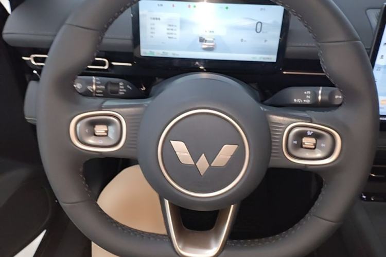Used Wuling Xingguang 2025 70km Smart Standard Version Steering Wheel