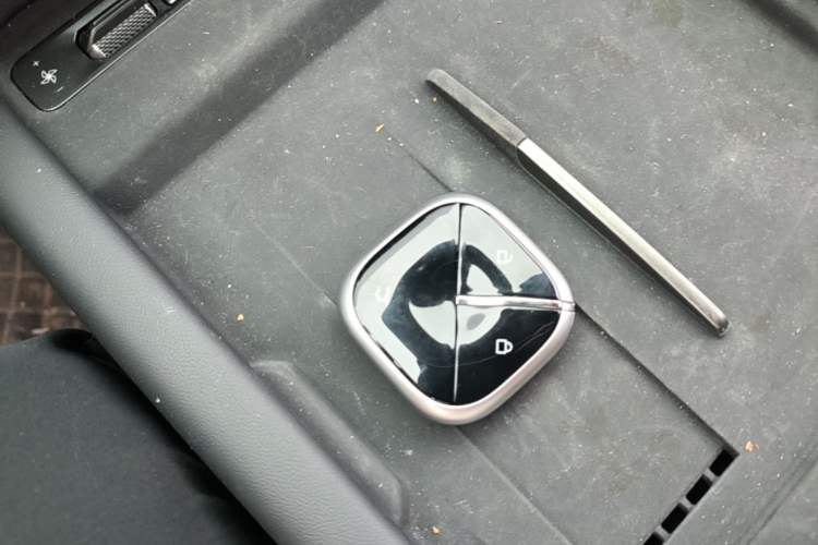 Used Wuling Xingguang 2025 150 km Smart Pilot Version Vehicle Key