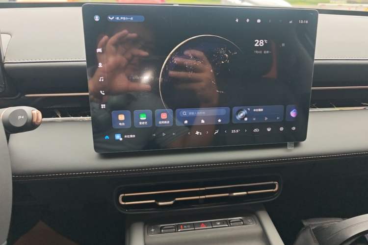 Used Wuling Xingguang 2025 70km Smart Standard Version Audio And AC Panel
