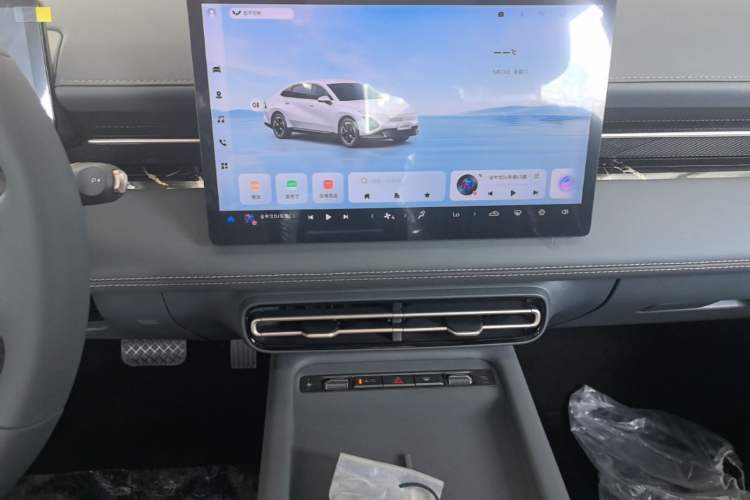 Used Wuling Xingguang 2025 70km Smart Standard Version Audio And AC Panel