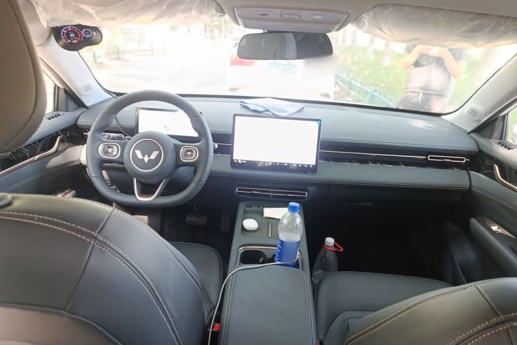 Used Wuling Xingguang 2025 70km Smart Standard Version Center Console