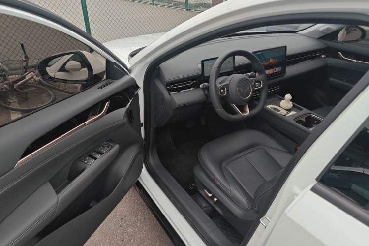 Used Wuling Xingguang 2025 70km Smart Standard Version Driver Seat
