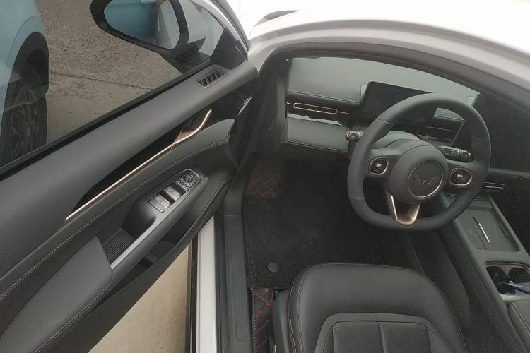 Used Wuling Xingguang 2025 150 km Smart Pilot Version Driver Seat